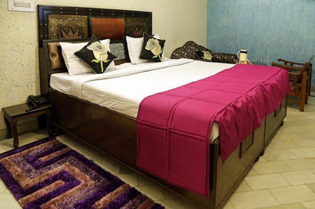 Hotel Amron45 Csandígarh Kültér fotó