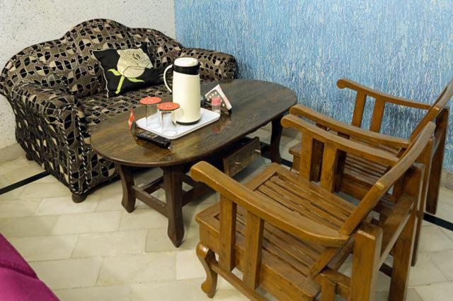 Hotel Amron45 Csandígarh Kültér fotó