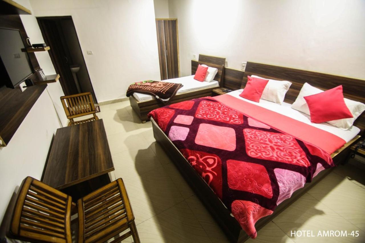 Hotel Amron45 Csandígarh Kültér fotó